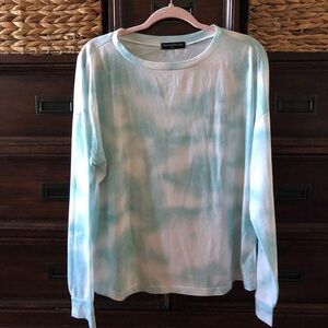 Romantic Hut blue tie dye long sleeve lounge top in size XL